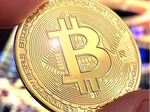 Prominent Analyst Anticipates Bitcoin Surge Beyond $70k by Year’s End, With a Catch!