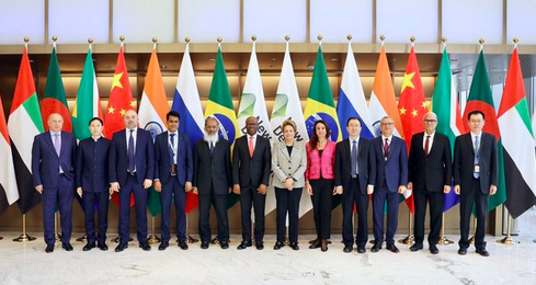 BRICS Alliance: 21 Countries Set to Abandon the US Dollar in 2023!